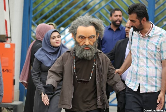 عروسک مسعود فراستی در فیلم سینمایی «گل به خودی»/ عکس - خبرآنلاین