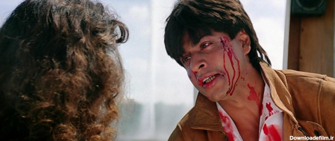 شاهرخ خان در حال خونریزی در مقابل جوهی چاولا در فیلم ترس