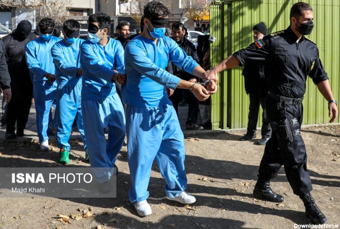 عکس/ بازسازی صحنه جرم عاملان حمله اوباش به دو مرکز درمانی در تهران