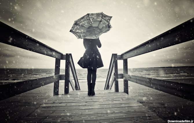 دانلود تصویر دختر زیر باران غم انگیز با کیفیت بالا