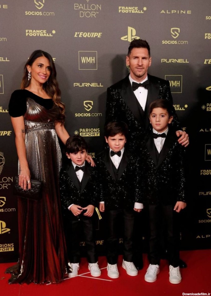 مسی و خانواده اش روی فرش قرمز مراسم توپ طلا ( عکس ) | بارسانیوز