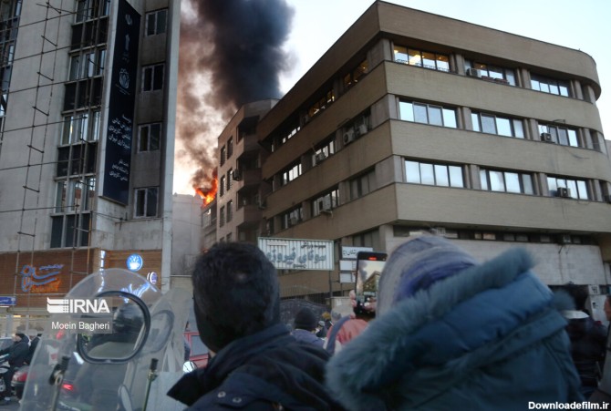 عکس/ گزارش تصویری از آتش سوزی در خیابان کریمخان