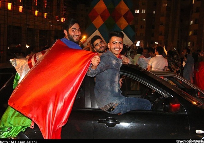 شادی مردم ایران پس از پیروزی تیم ملی مقابل مراکش + عکس و فیلم