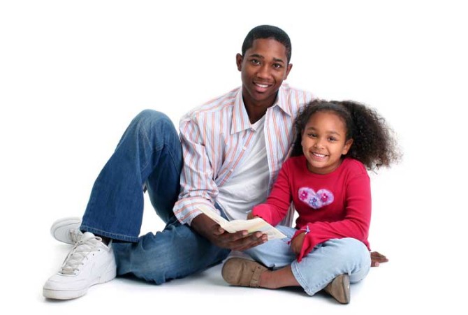 دانلود تصویر باکیفیت پدر و دختر سیاه پوست