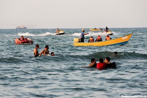 عکس هایی از شنای ایرانیان در دریای مازندران