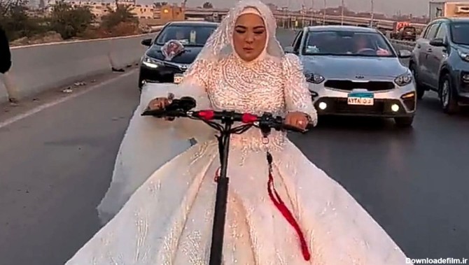 عروس و داماد مصری با اسکوتر به خانه بخت رفتند + عکس و ویدئو