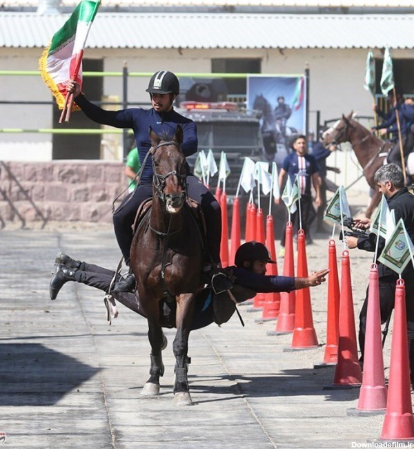 همشهری آنلاین - تصاویر | اسب‌ سواری متفاوت یگان ویژه پلیس ایران