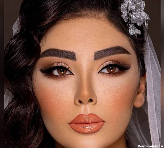 مدل عروس ۲۰۲۳ ایرانی با شنیون و میکاپ بی نظیر