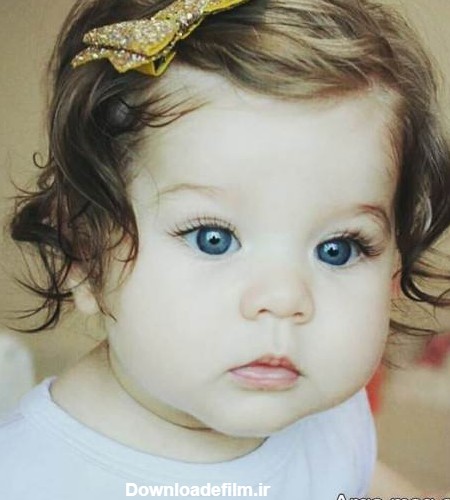 عکس نوزادان دختر خوشگل و بامزه با ژست های زیبا