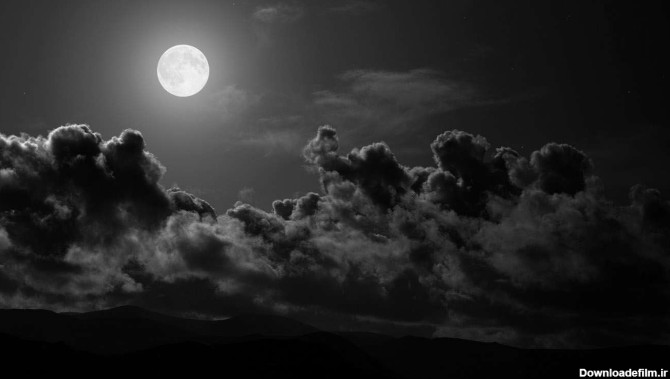 ماه و آسمان شب