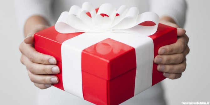 جعبه کادو ولنتاین برای دوست پسر را چگونه با هدایا چیدمان کنیم؟