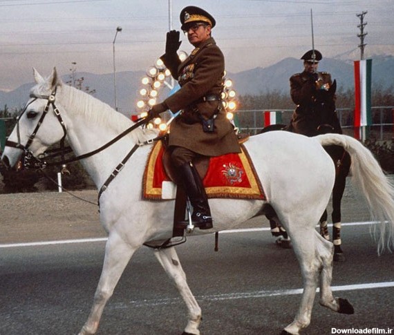 عکس محمدرضا شاه با اسب