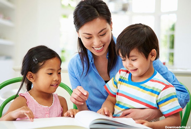 چرا کتاب خواندن برای کودکان اهمیت دارد و از کجا باید شروع کنیم؟