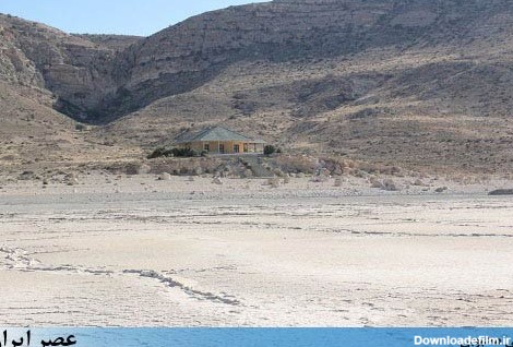 ویلای اشرف پهلوی و بهروز وثوقی وسط دریاچه ارومیه