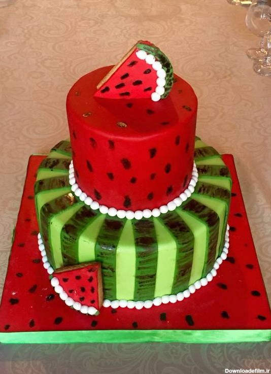 کیک شب یلدا را به شکل هندوانه تزیین کنید + تصاویر