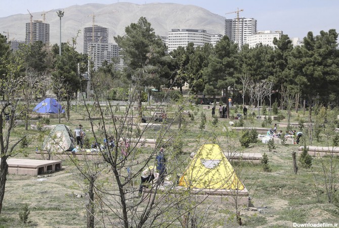 تصاویر |  تراکم جمعیت در روز طبیعت در پارک چیتگر