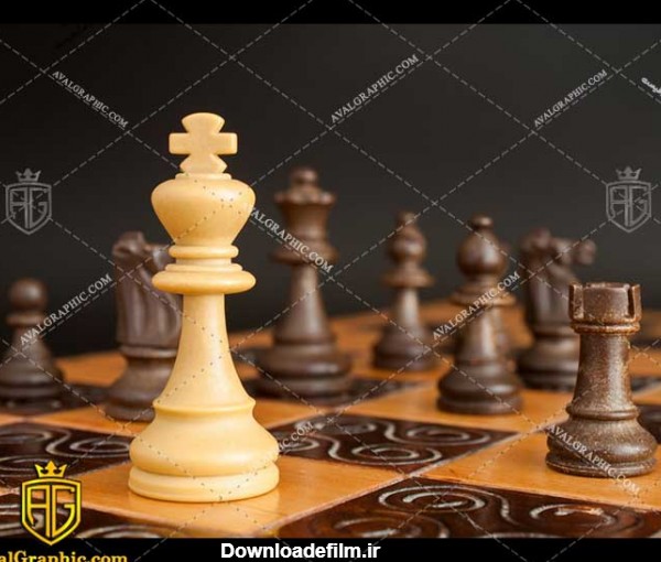 عکس با کیفیت حرکت مهره شاه مناسب برای طراحی و چاپ - عکس شطرنج - تصویر شطرنج - شاتر استوک شطرنج - شاتراستوک شطرنج