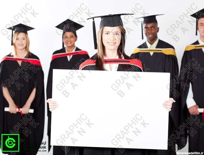 تصویر دانشجویان با کادر سفید در دست