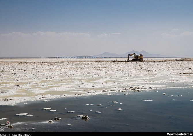 نفسهای آخر دریاچه ارومیه/70درصد دریاچه خشک شده است+ تصاویر