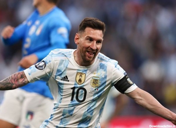 رونمایی از پیراهن دوم آرژانتین برای جام جهانی 2022 با مسی + عکس
