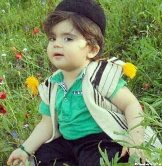 پسر بچه بختیاری با لباس محلی 😘 😘 - عکس ویسگون