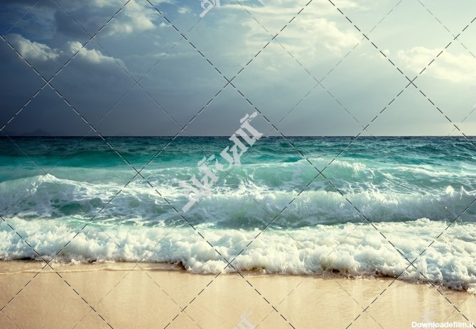 عکس موج دریا در ساحل