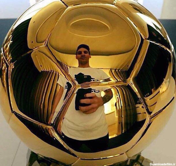 سلفی جالب مسی با توپ طلا (عکس) | ورزش سه
