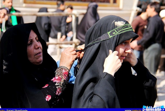 ظهر عاشورا  دختر چادری شیرازی پوشش اسلامی