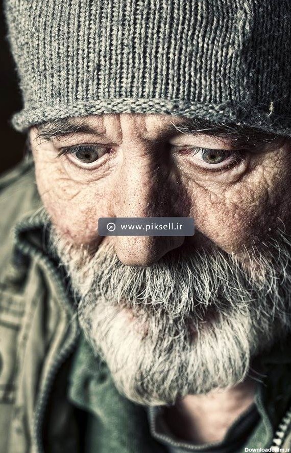 دانلود عکس با کیفیت از چهره پیرمرد با صورت تکیده و چین و چروک