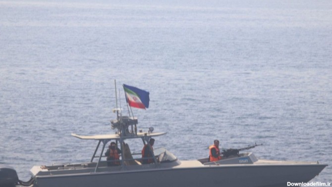 برخورد «پرتنش» قایق‌های سپاه و دو کشتی آمریکایی در خلیج فارس