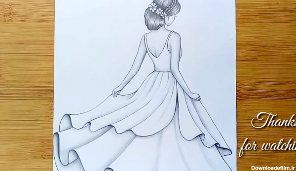نحوه کشیدن یک دختر با لباس زیبا به صورت گام به گام:طراحی با مداد