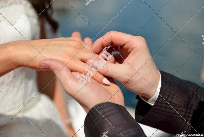 عکس دست و حلقه ازدواج عروس و داماد