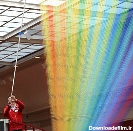 عکس/ساخت رنگین کمان مصنوعی در یک موزه - تسنیم
