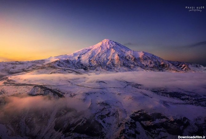فرارو | تصویری زیبا از قله دماوند هنگام طلوع خورشید