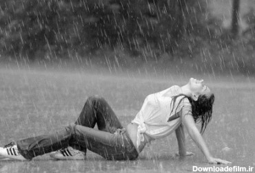 عکس گریه دختر زیر بارون - عکس نودی