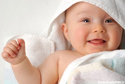 بررسی نکات مهم در مورد نوزاد ۴ ماهه