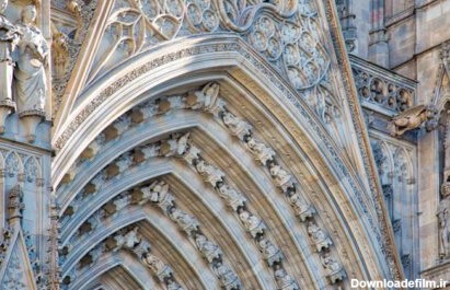 دانلود عکس کلیسای جامع بارسلونا واقع در قلب لاس تاریخی