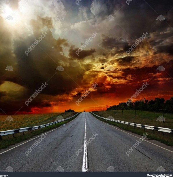 جاده و کامل آسمان غروب 1017007