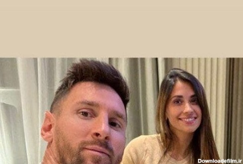 عکس سلفی مسی کنار همسرش در خانه که آن را منتشر کرد | فوتبالی