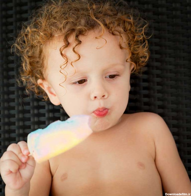 دانلود عکس با کیفیت کودک با بستنی