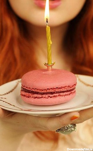 ژست عکس تولد با کیک دخترانه