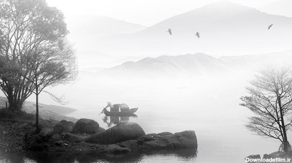 تصویر سیاه و سفید طبیعت و قایق روی آب