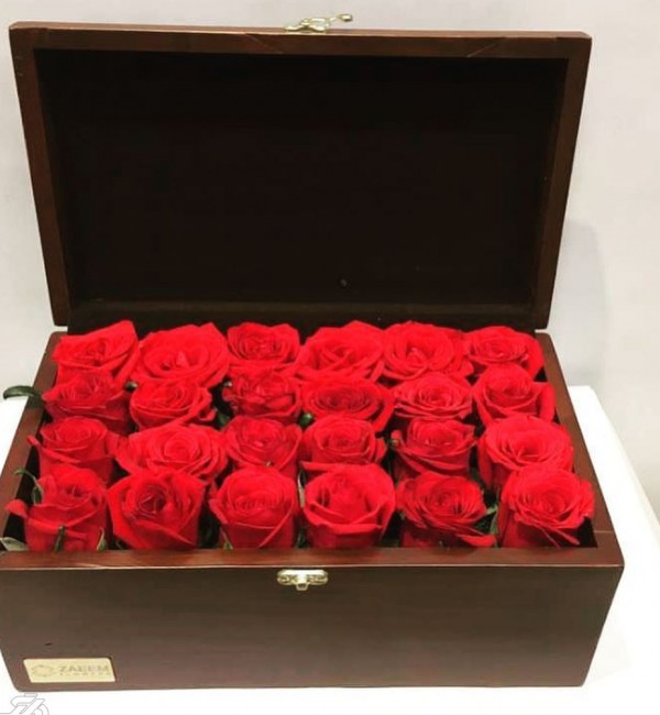 باکس گل رز قرمز - عکس از زیباترین باکس گل رز مناسب برای هدیه
