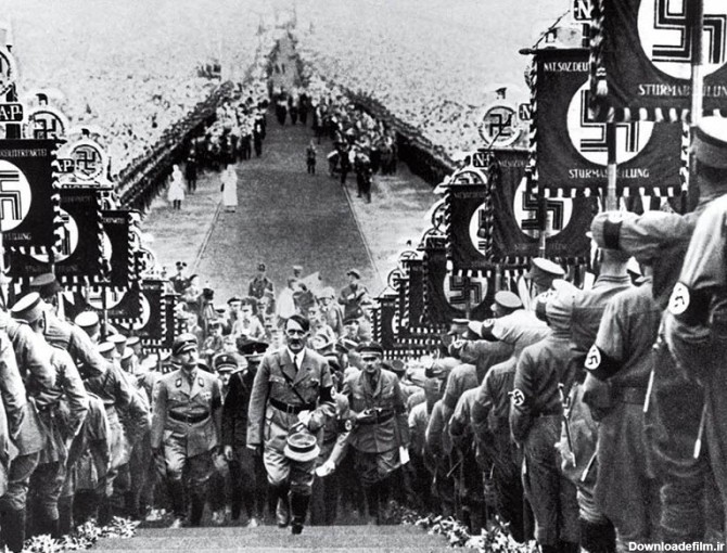 تصویر 11: هیتلر در تجمع حزب نازی، هاینریش هافمن، 1934