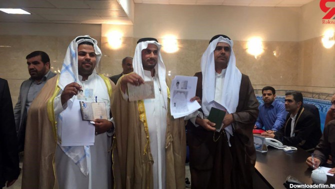 سه مرد عرب با لباس عربی در انتخابات ثبت نام کردند+عکس