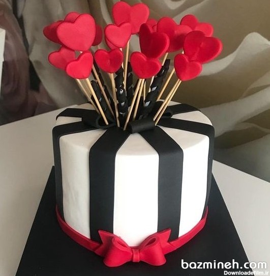 بزمینه | کیک تولد و نامزدی