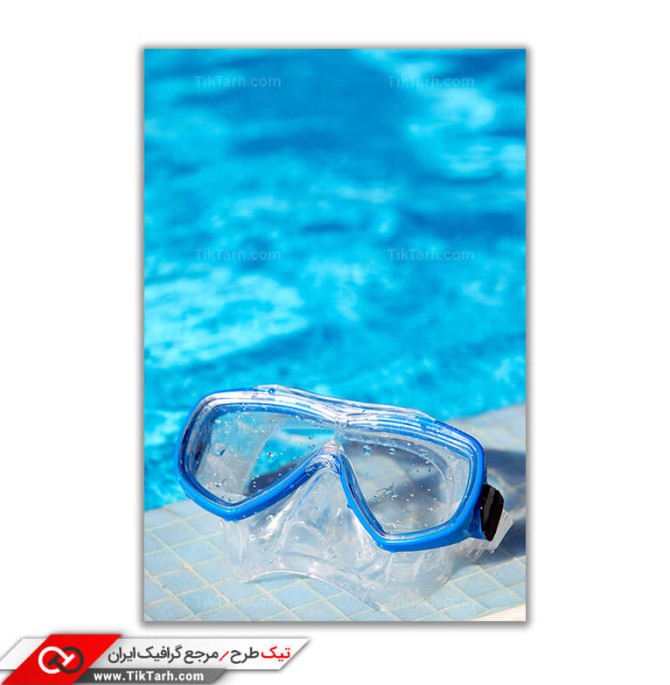 تصویر باکیفیت از عینک شنا در کنار استخر