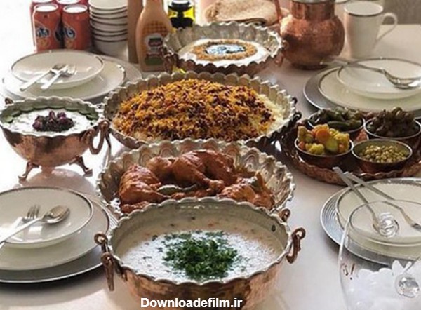 عکس میز شام با ظروف مسی