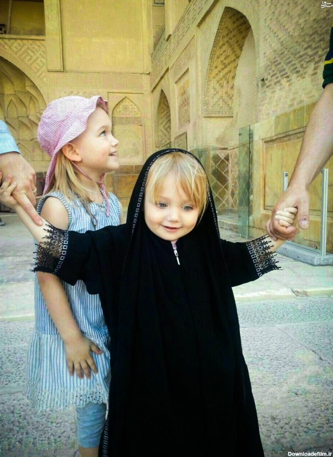 عکس نوشته دختر کوچولو با حجاب