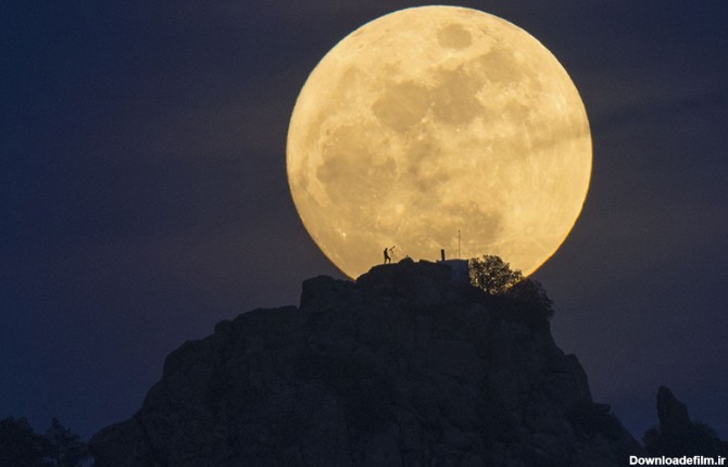 تصویر نجومی روز ناسا (۱۲ بهمن ۹۴): آن مرد را روی ماه می‌بینید ...
